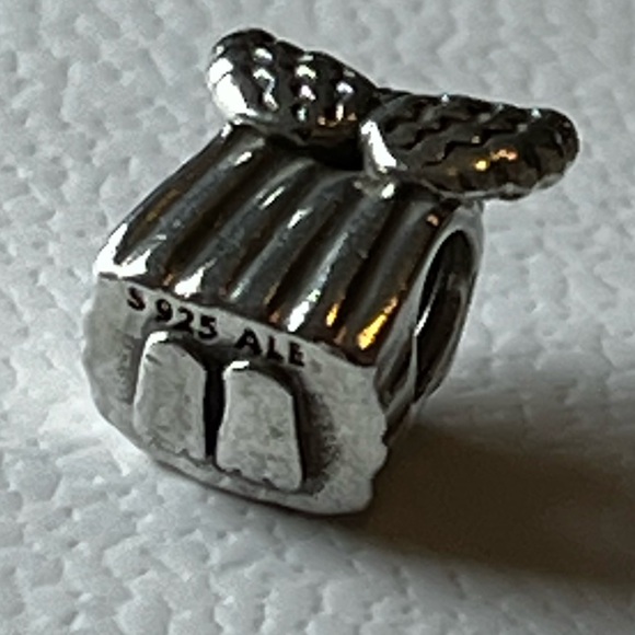 Pandora Angel of Hope Charm (Retired) - Picture 3 of 3